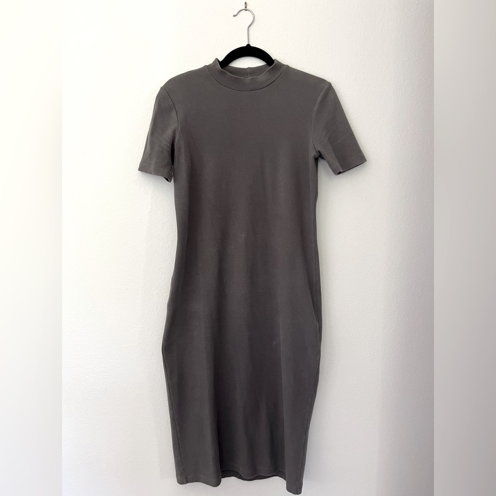 Oak + Fort grey ribbed knit mock neck short sleeve midi length dress XS